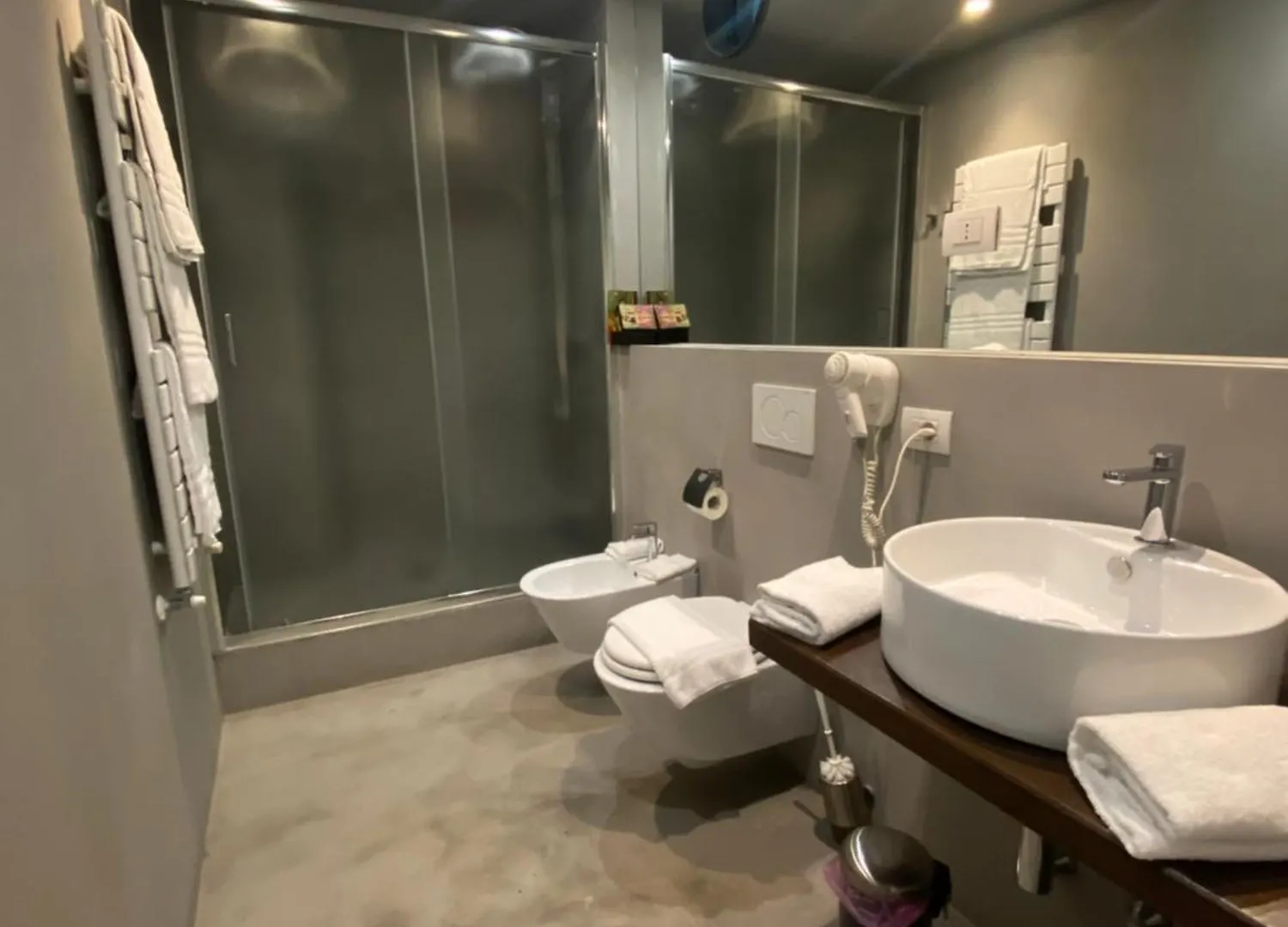 Rumi Rooms Como 2*,  Italy