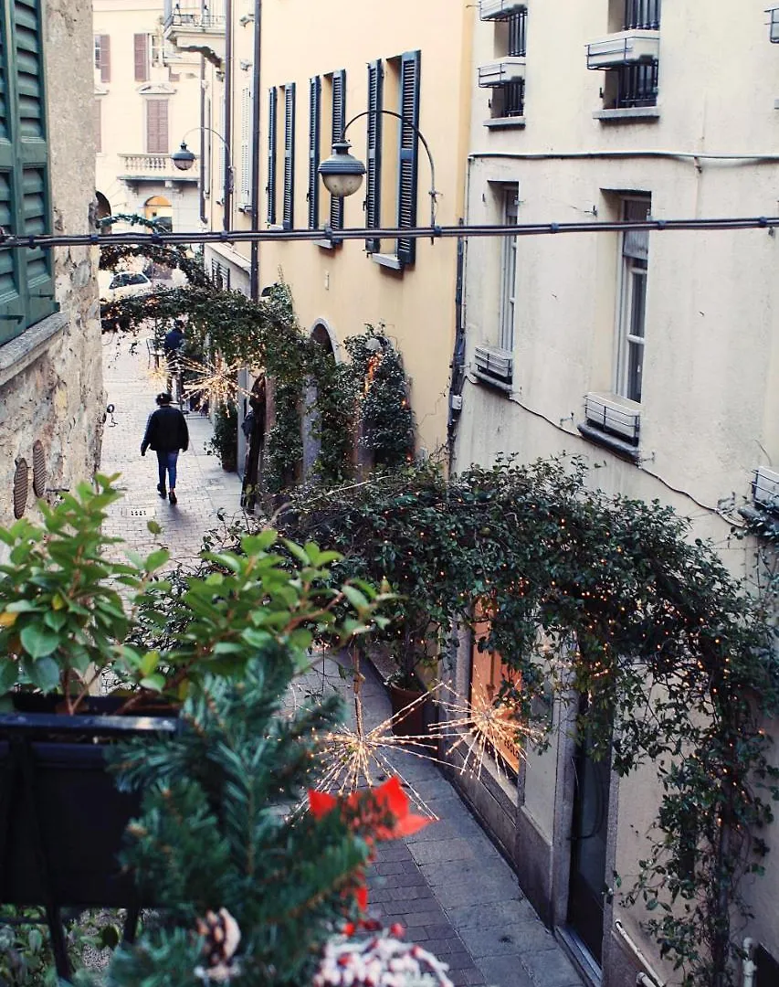 Rumi Rooms Como Italy