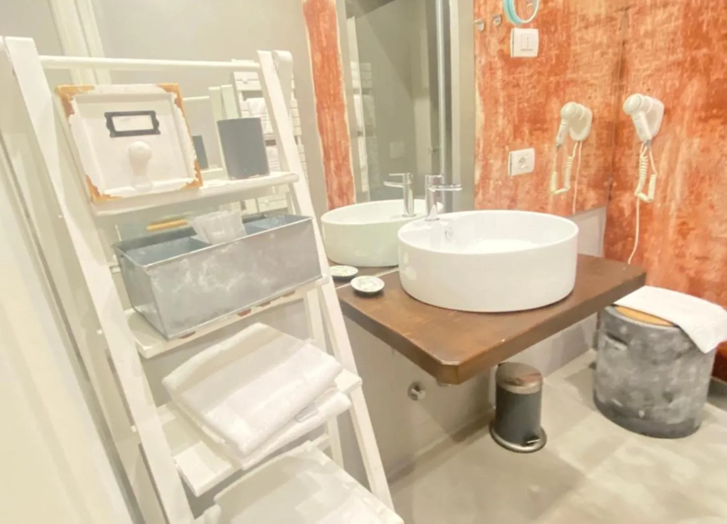 Rumi Rooms Como 2*,